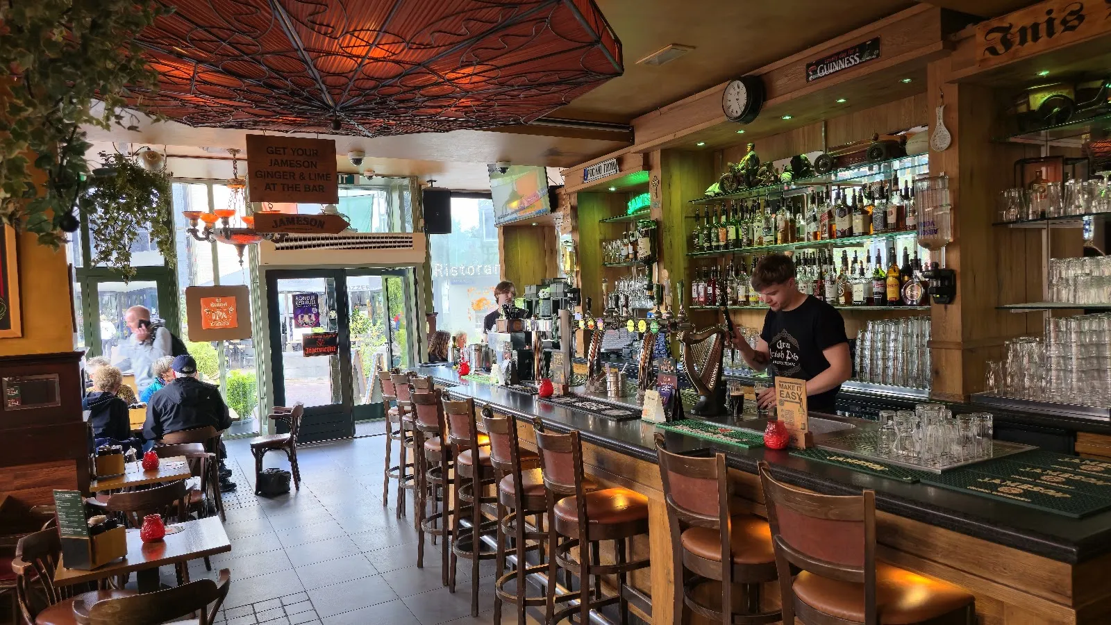 Aran Irish Pub