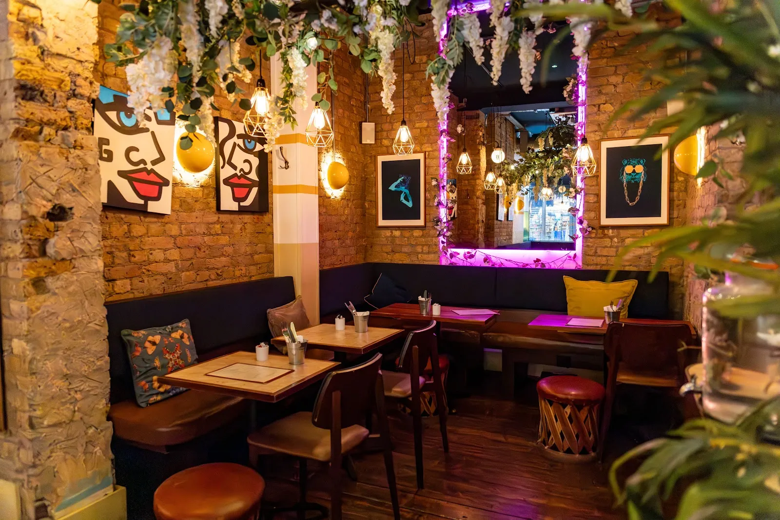 Baaria - Italian Cafe, Wine and Cocktail Bar