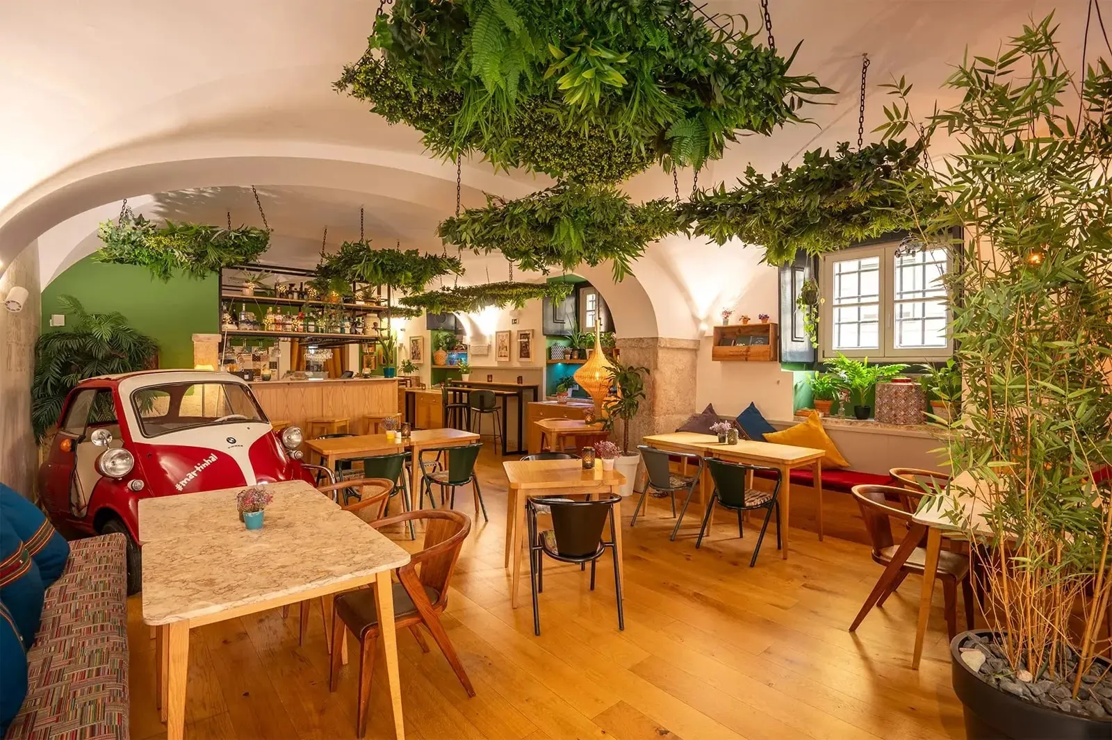 Bar 1855 Gin Garden