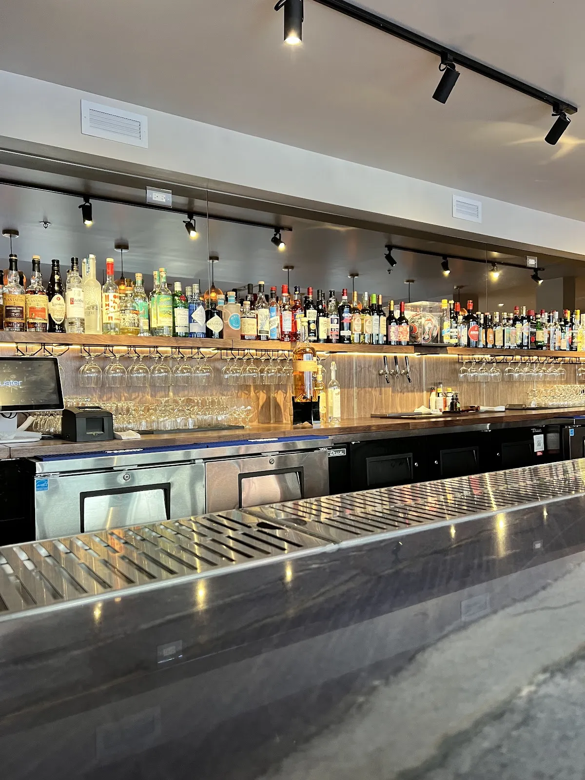 Bar Bello.