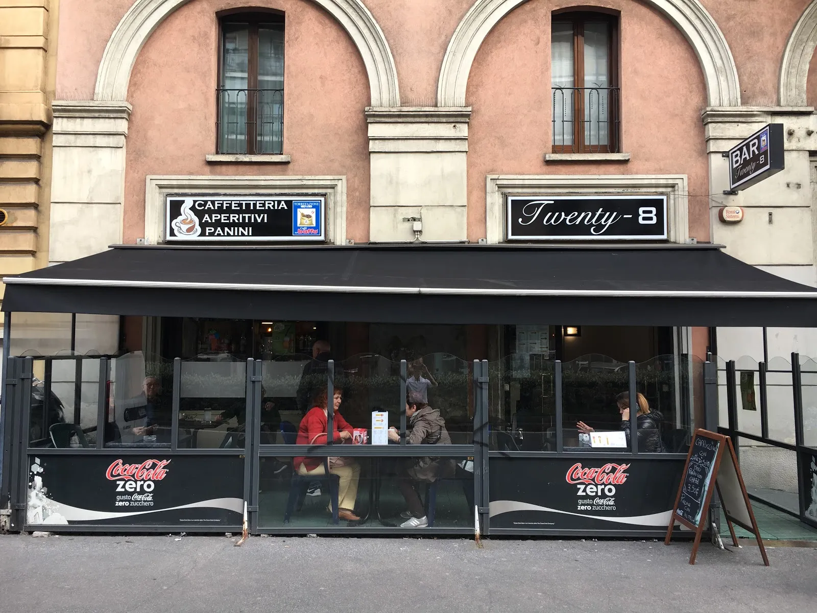 Bar Twenty-8