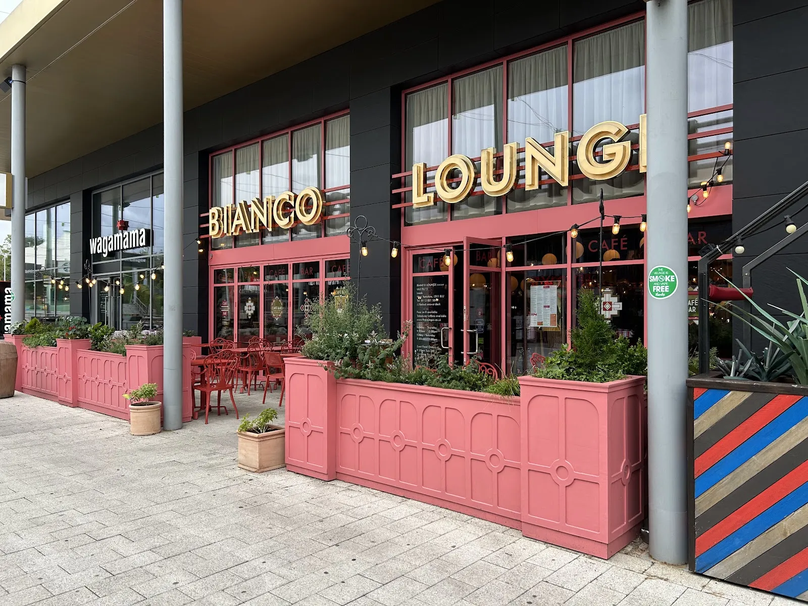 Bianco Lounge