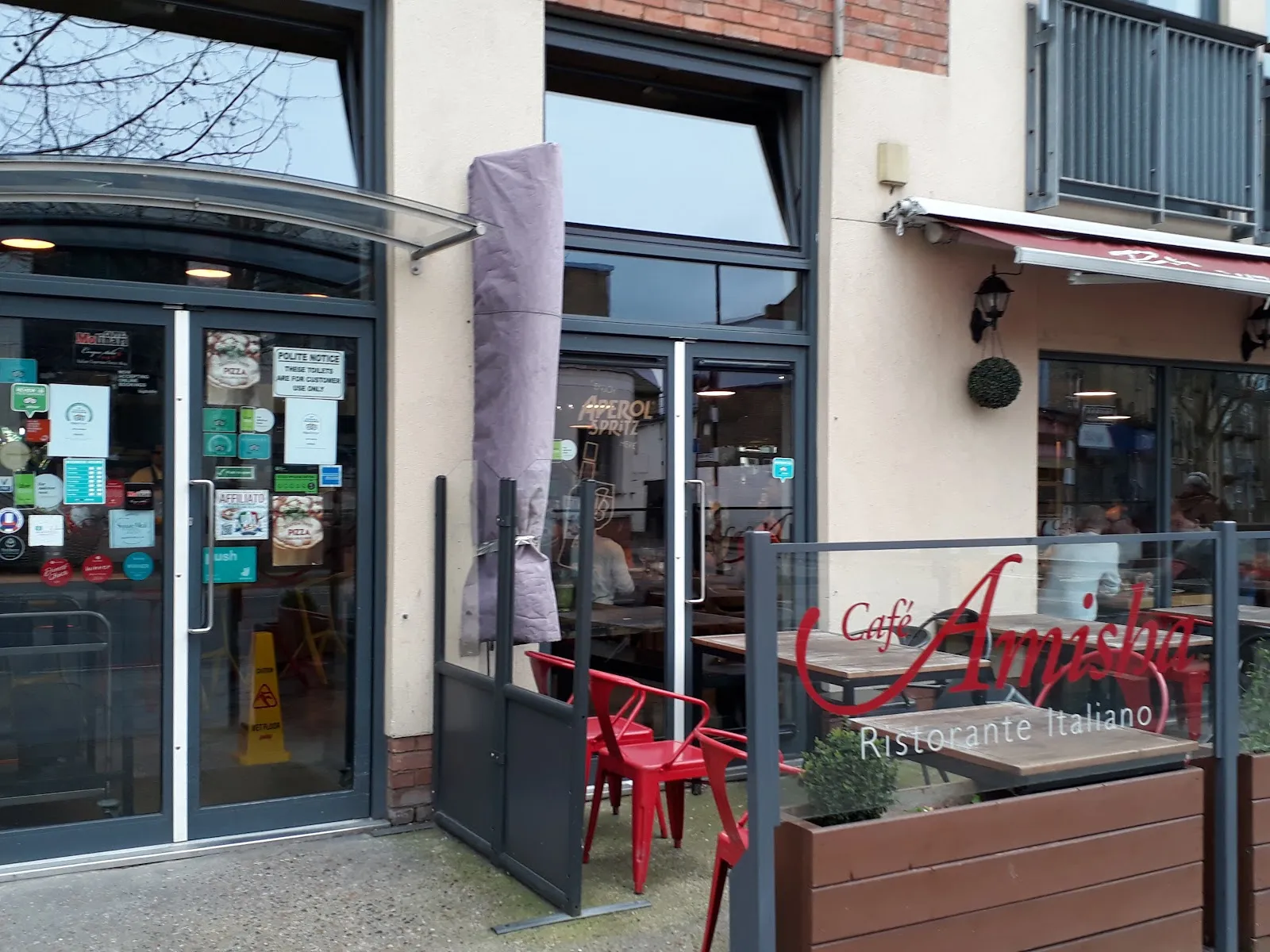 Café Amisha Restaurant & Deli