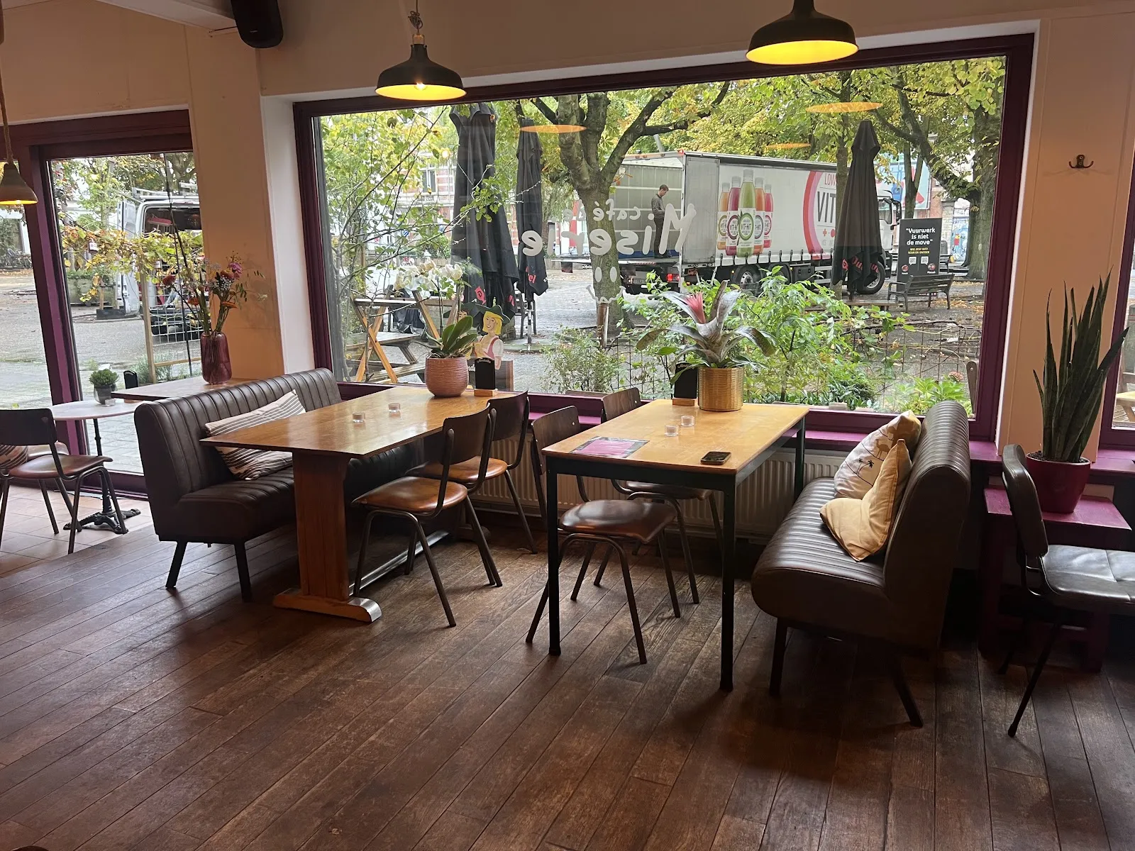 Café de Miserie 2