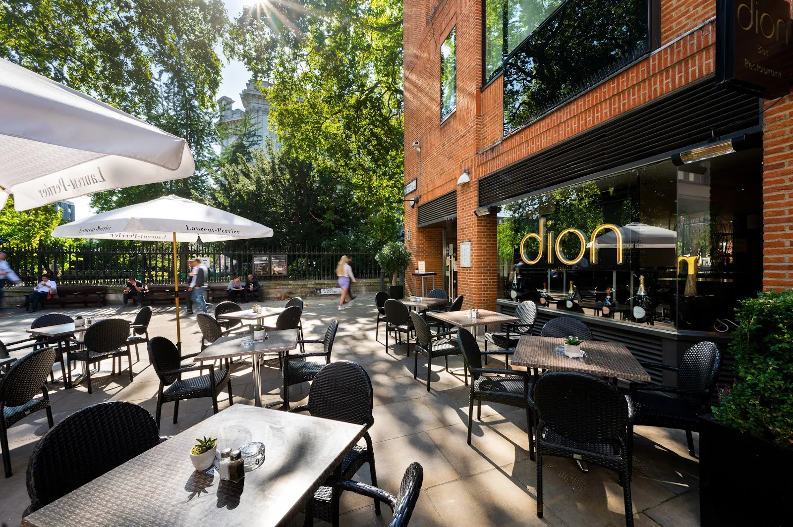 dion Bar & Restaurant