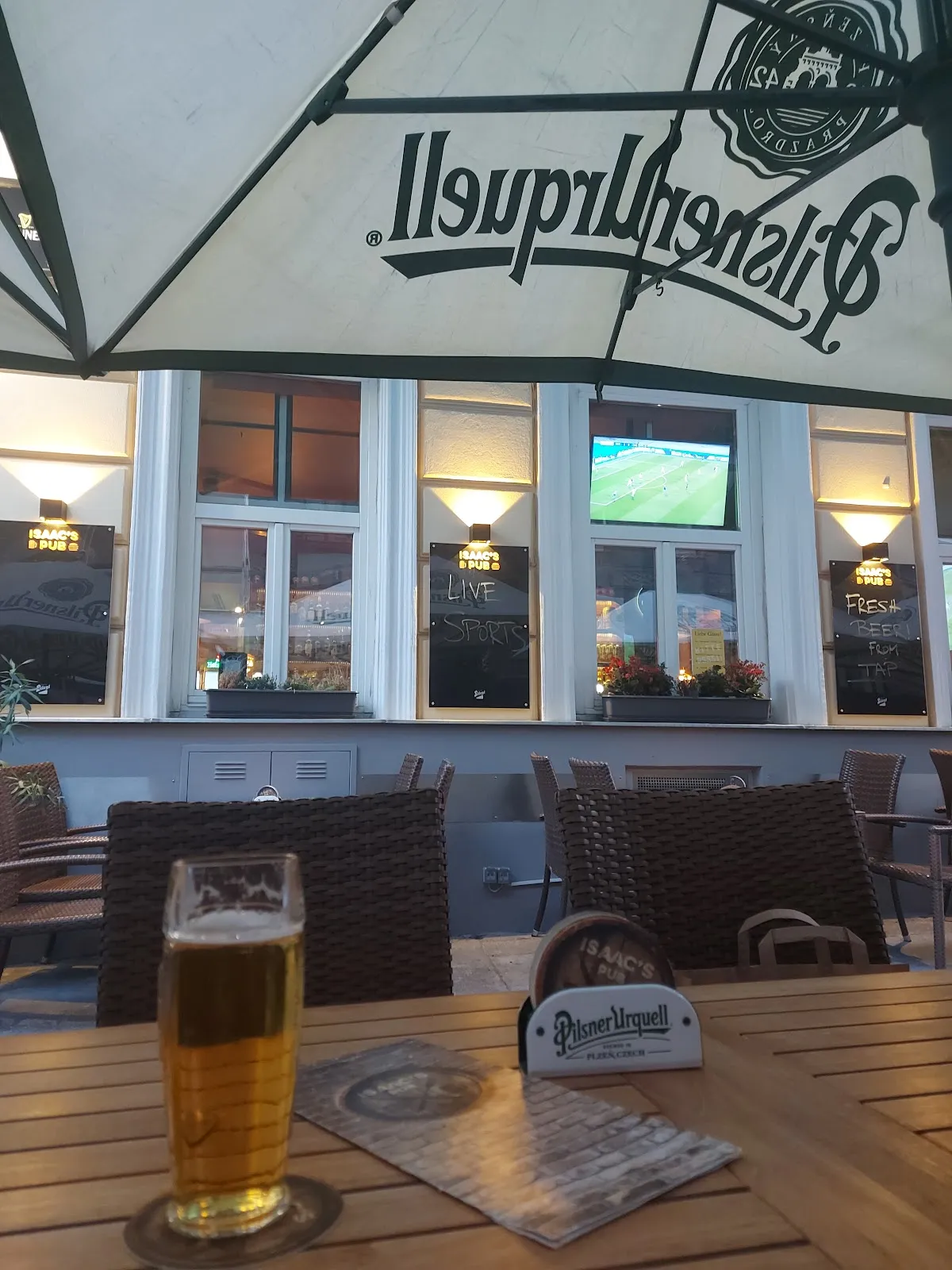 isaac's pub
