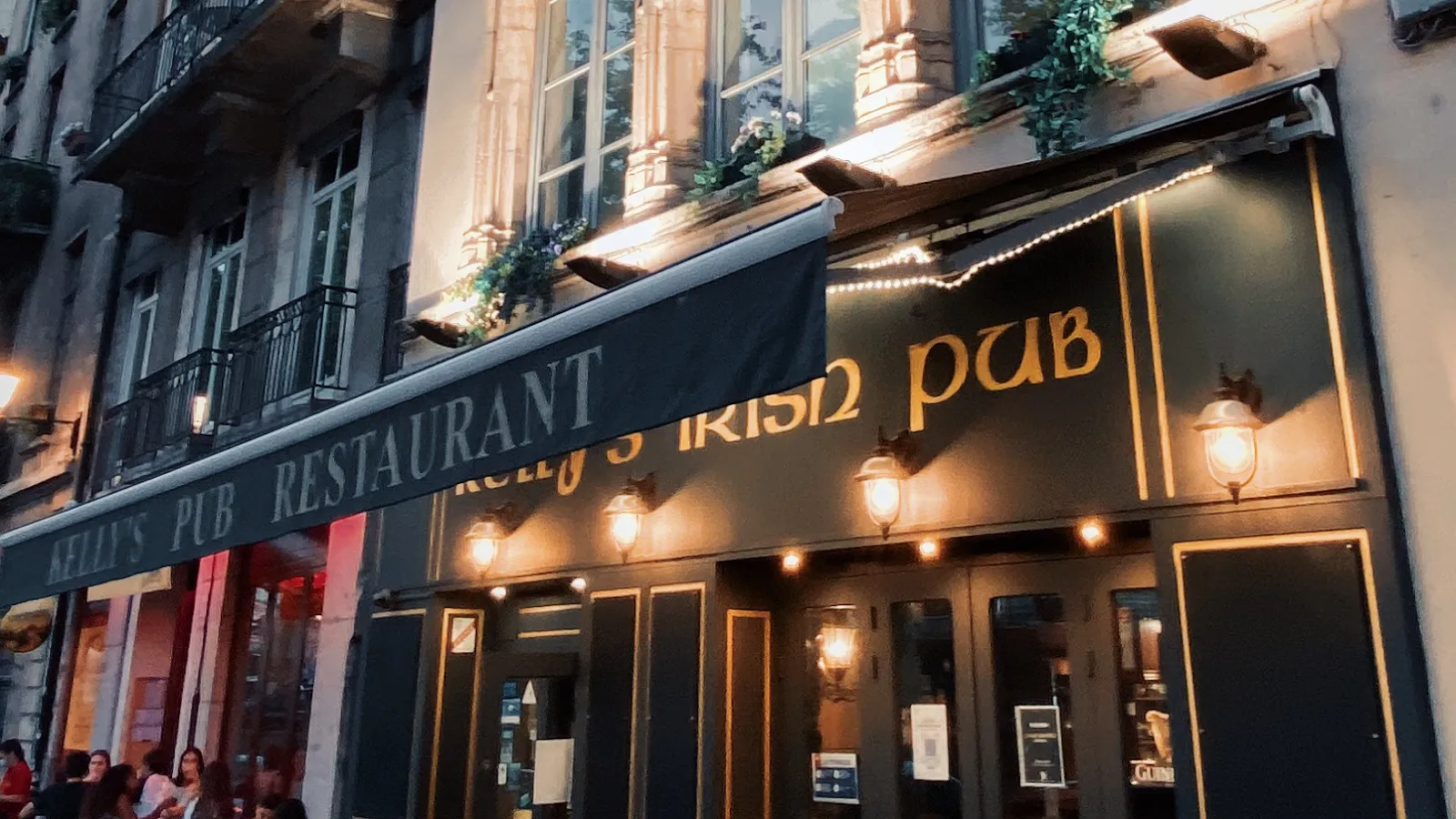 Kelly's Pub 2