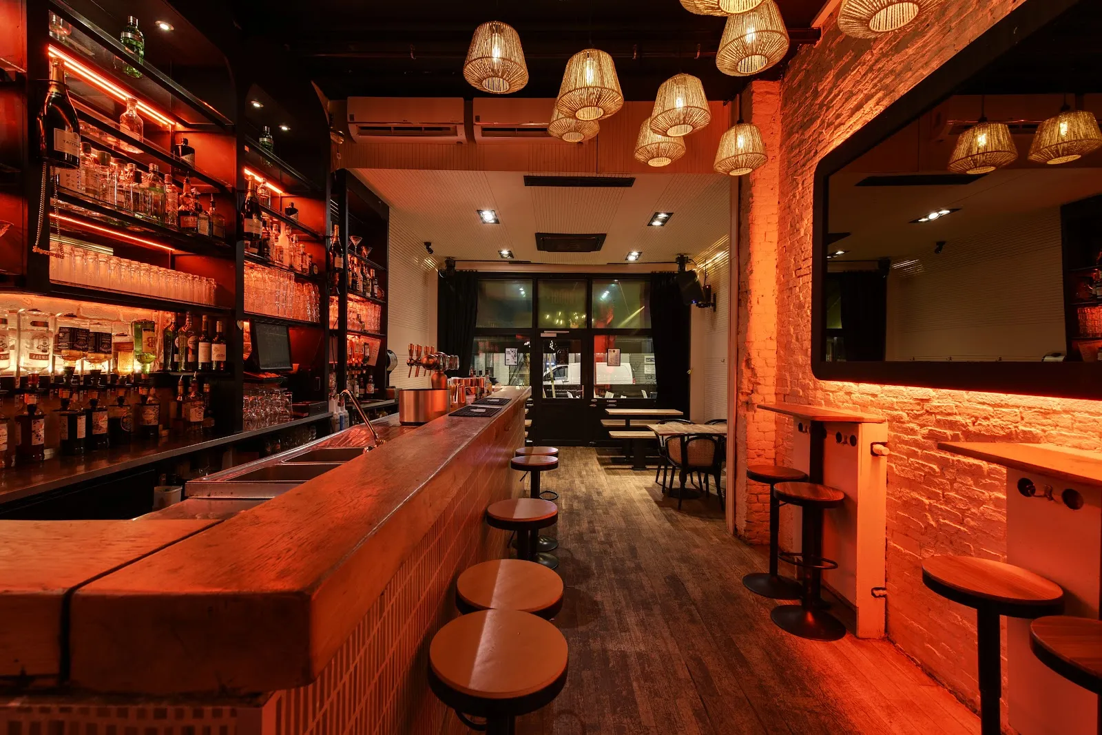 Leobar Restaurant & Club