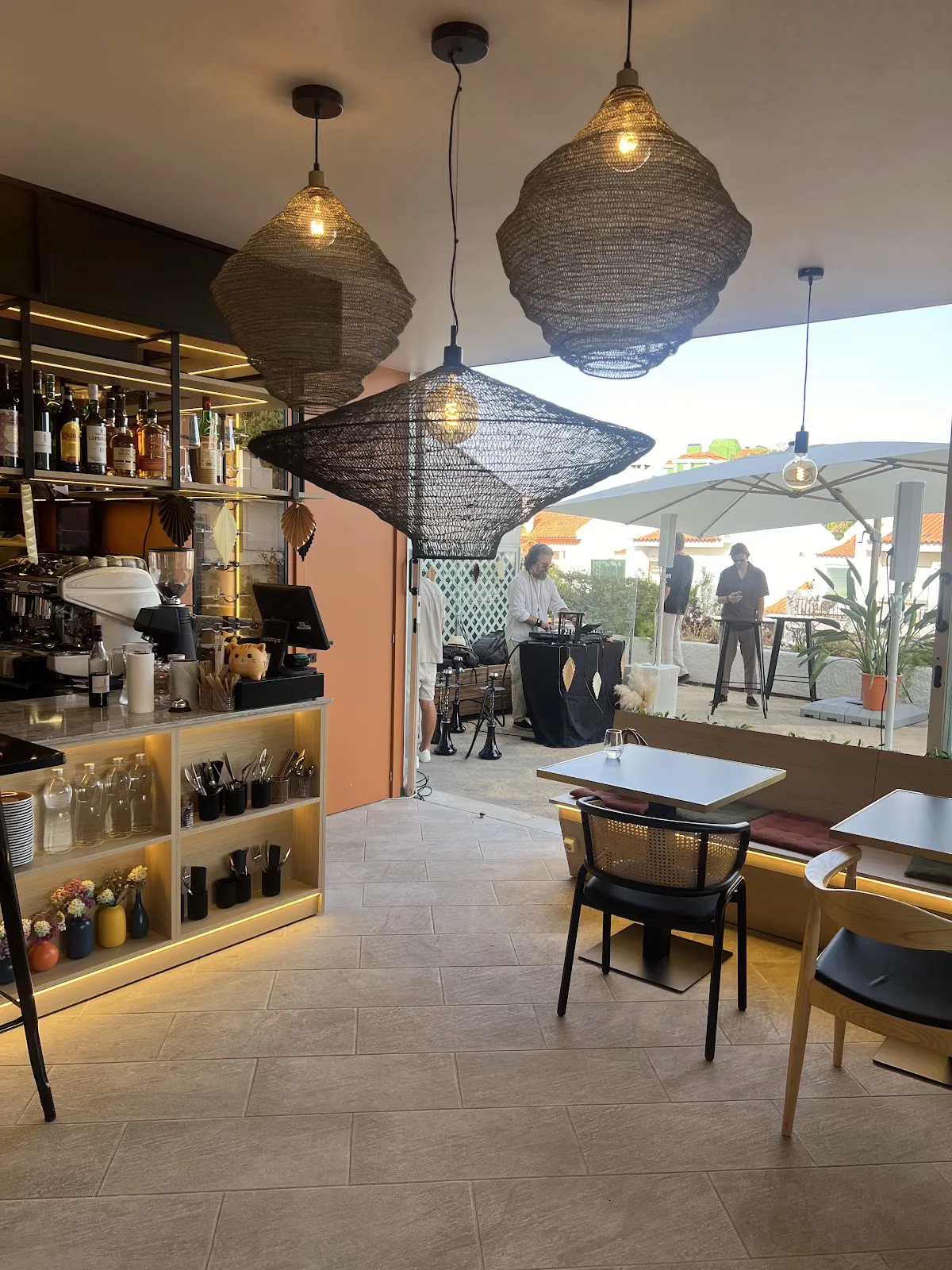 LETO Cafe Bar