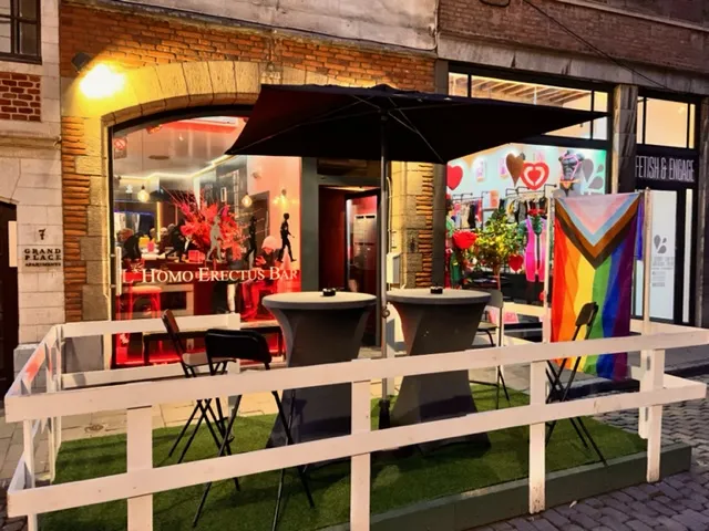 L'Homo Erectus Bar