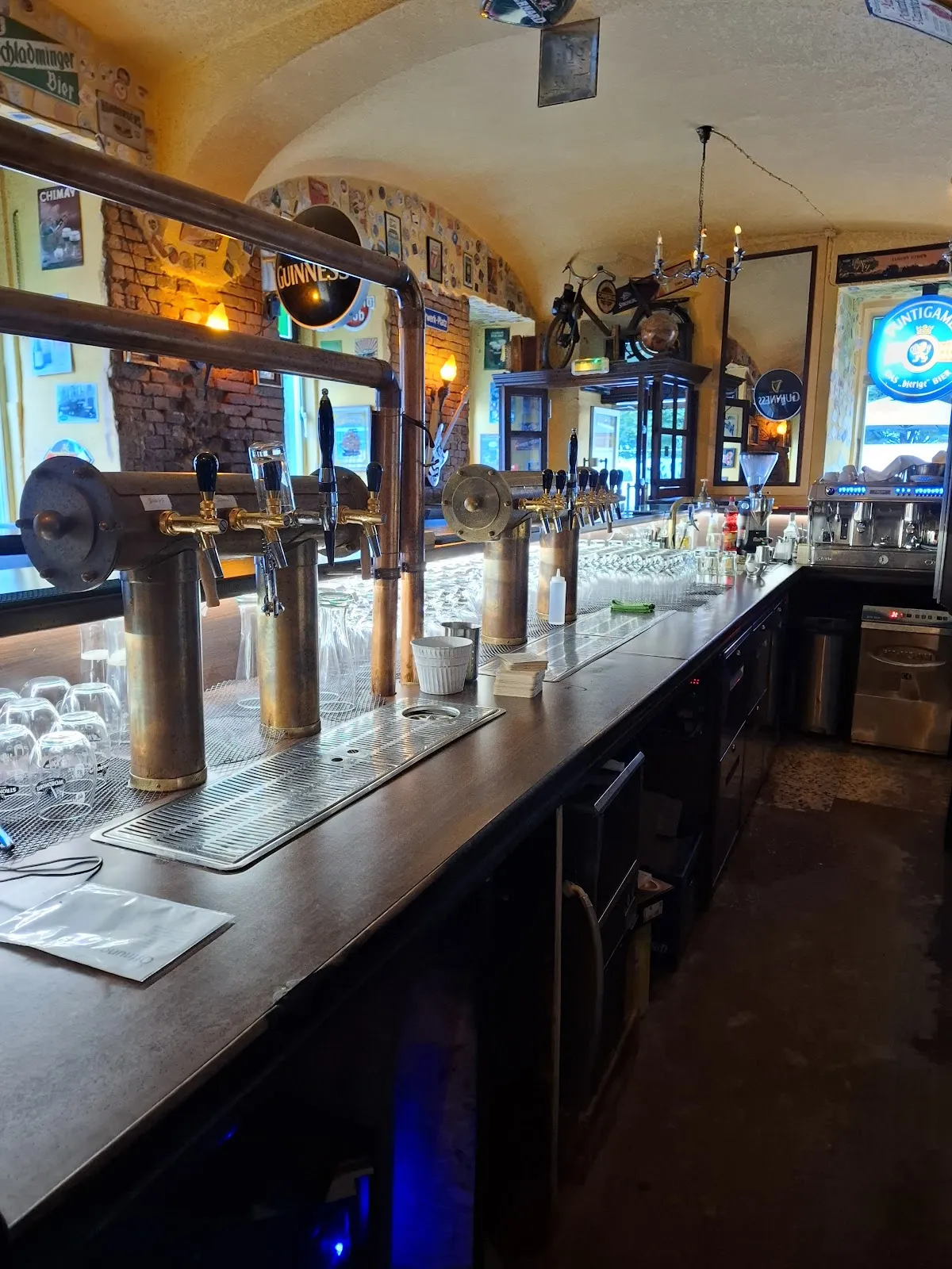Mickey Finn's Irish Pub