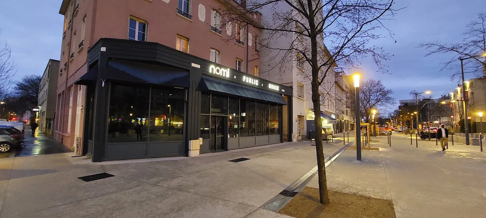Nomi Public House