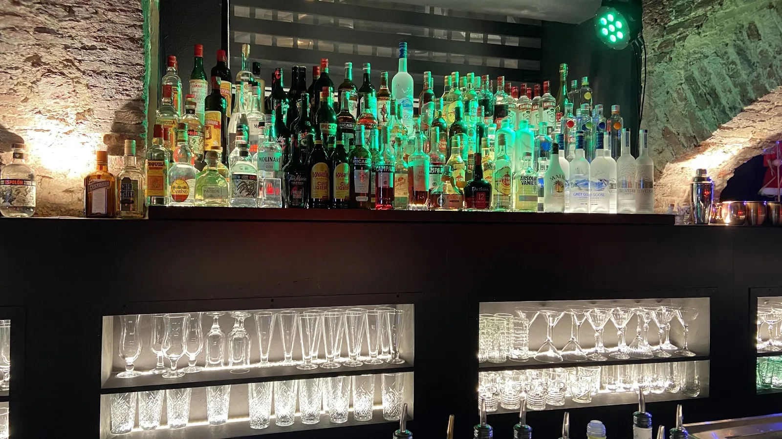 Ramuzi Lounge Bar 1