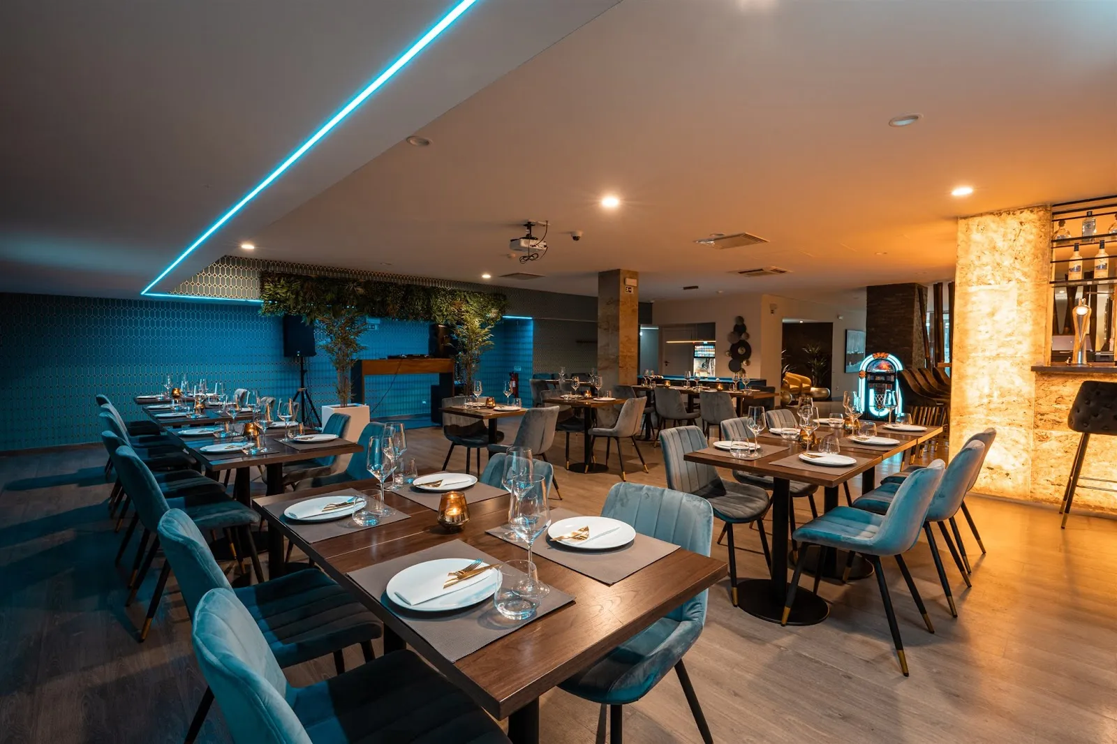 Restaurante Lux Lounge Bar