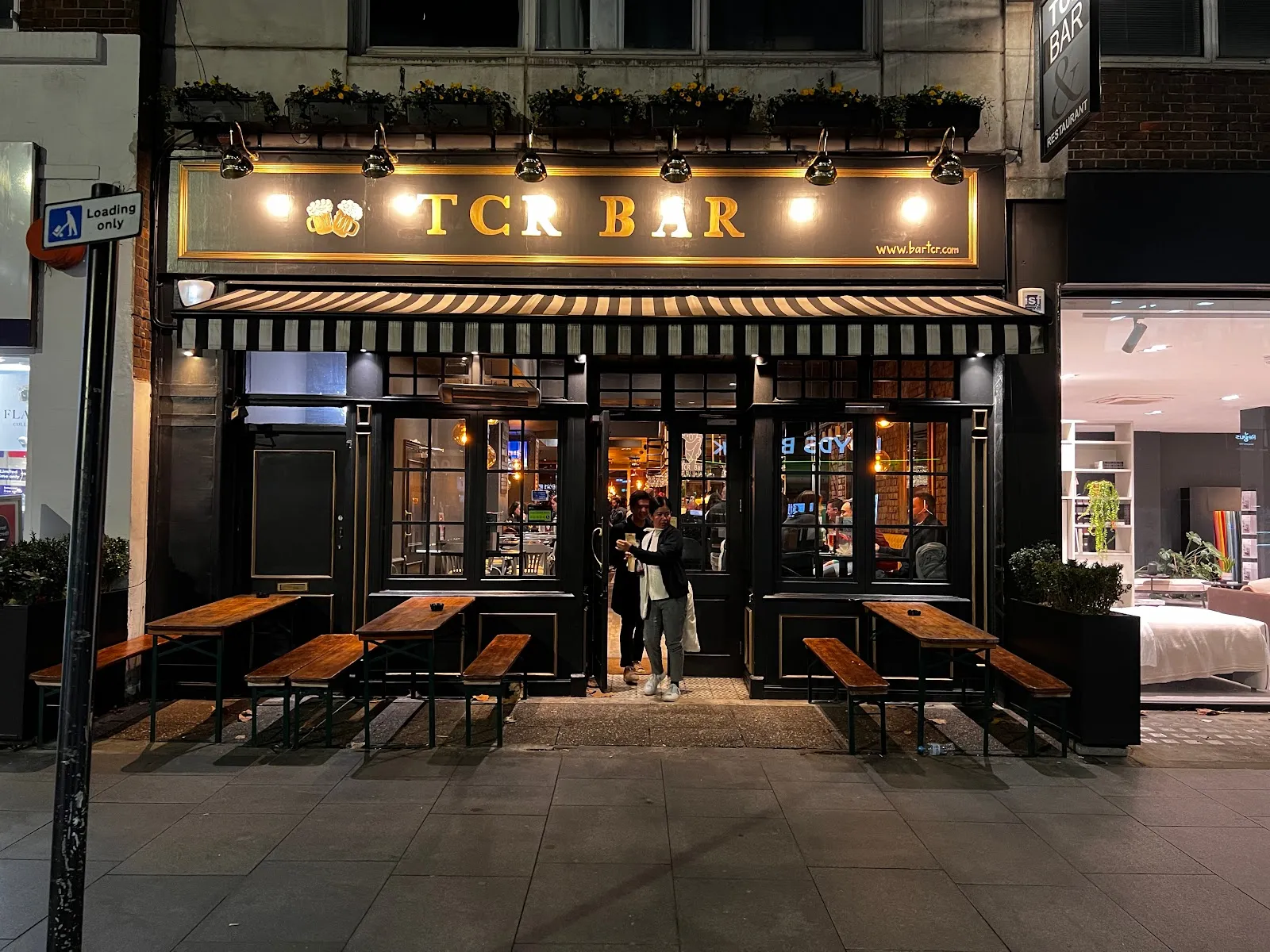 TCR Bar