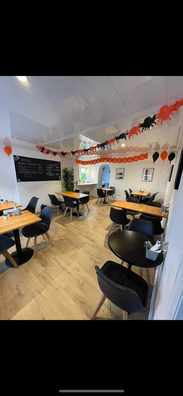 THE CORNER 19 CAFE & BISTRO