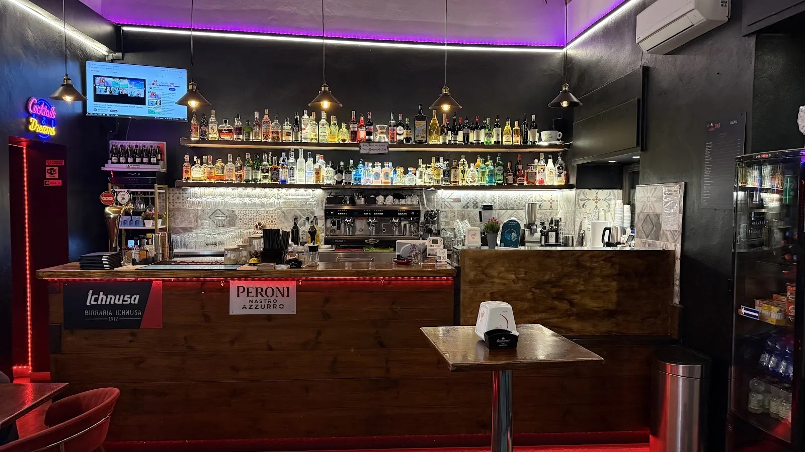 THE CORNER BAR