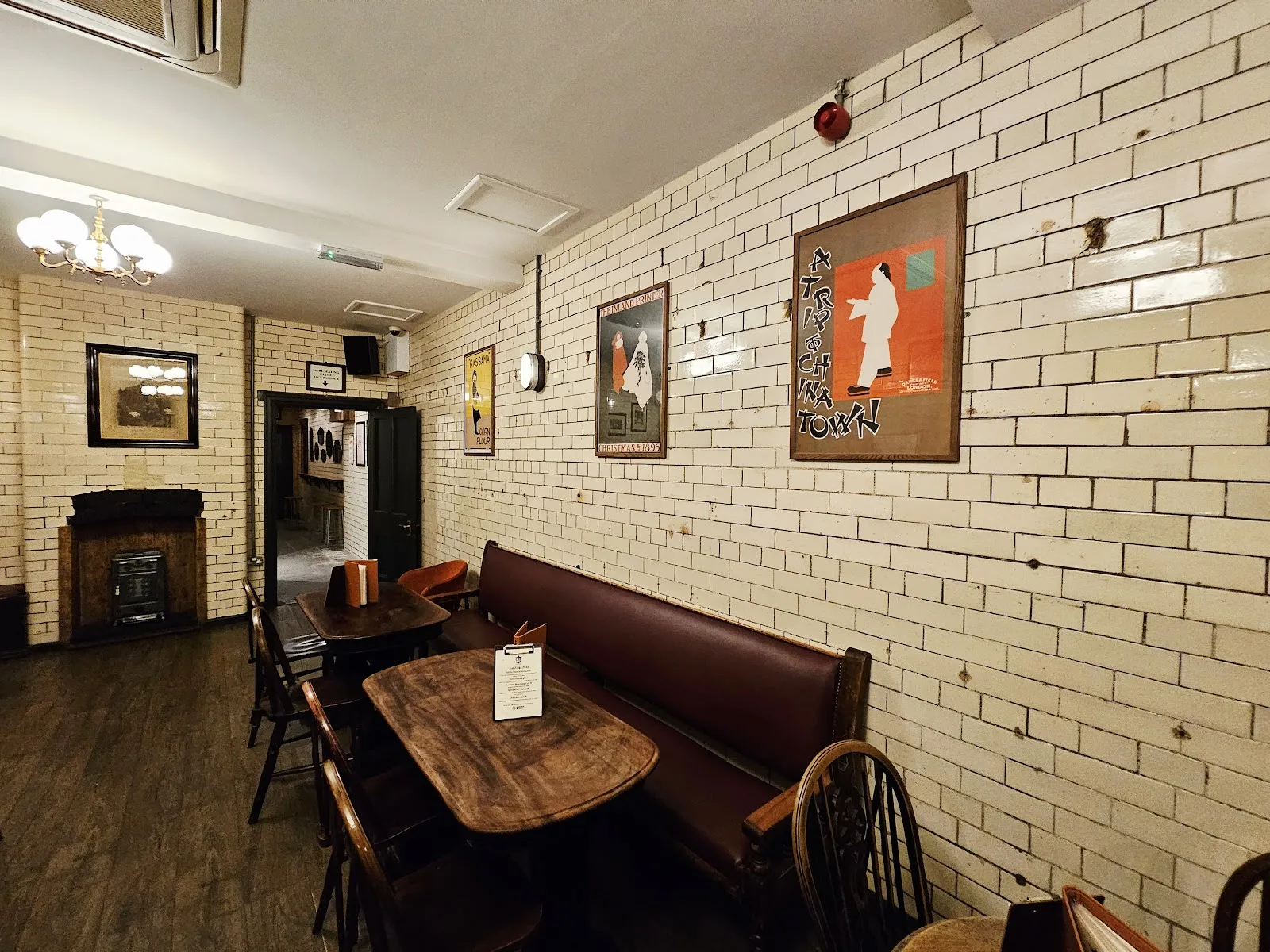The Gas Lamp