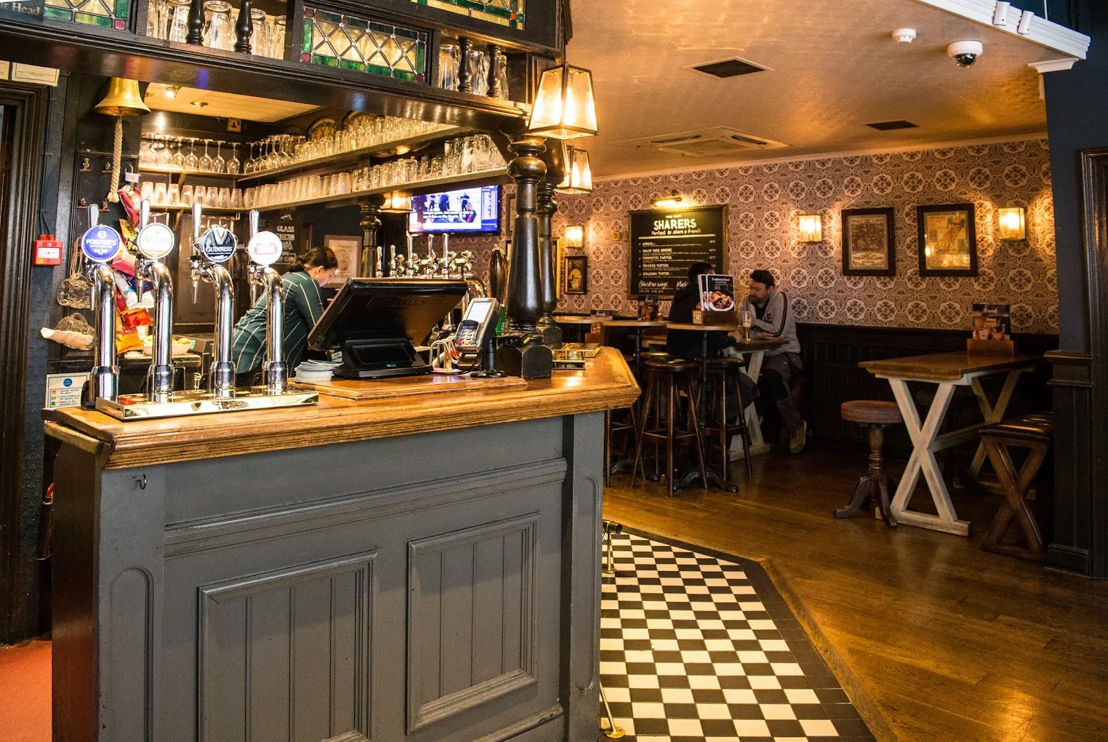 Three Crowns