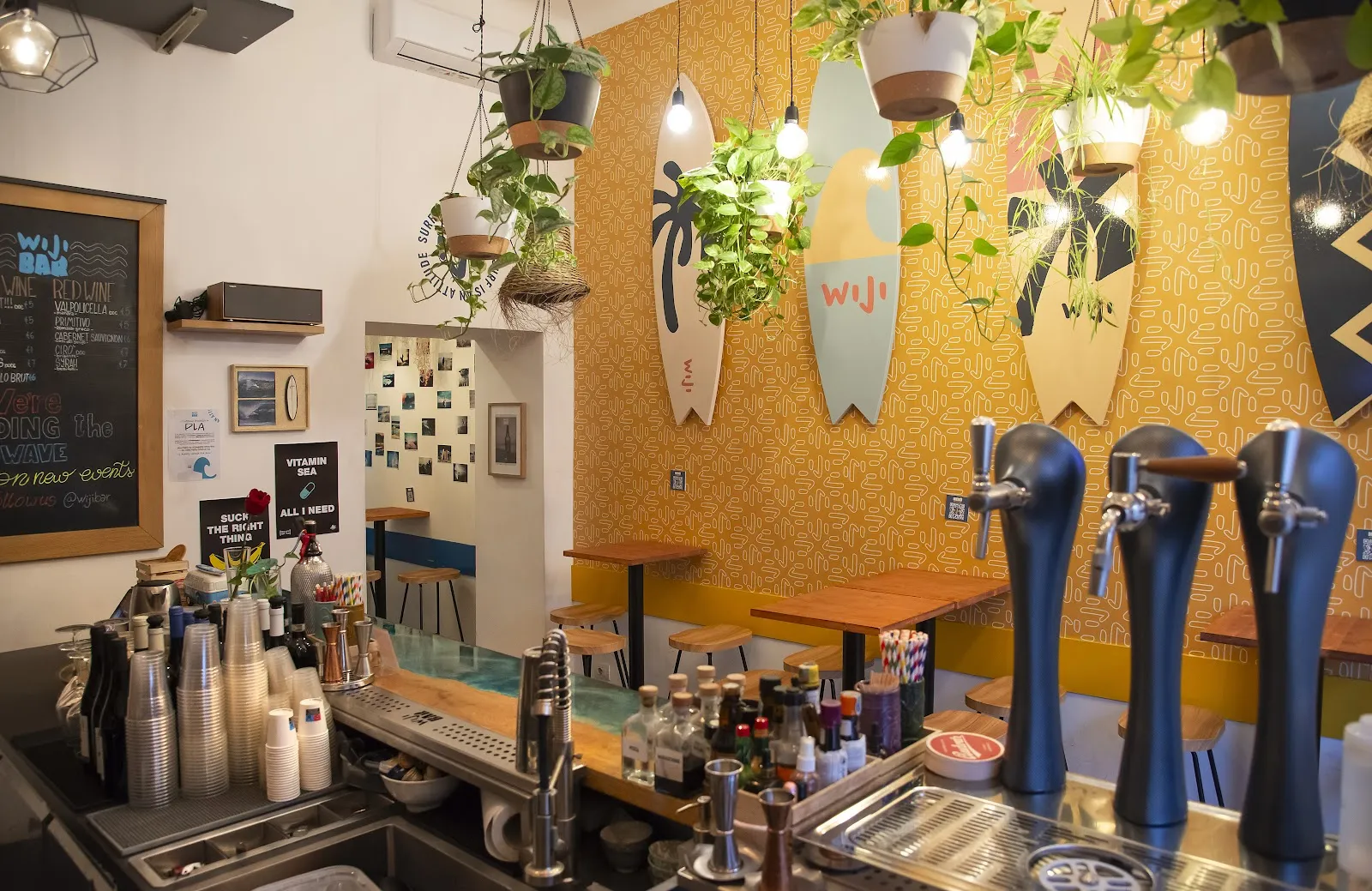 WIJI BAR