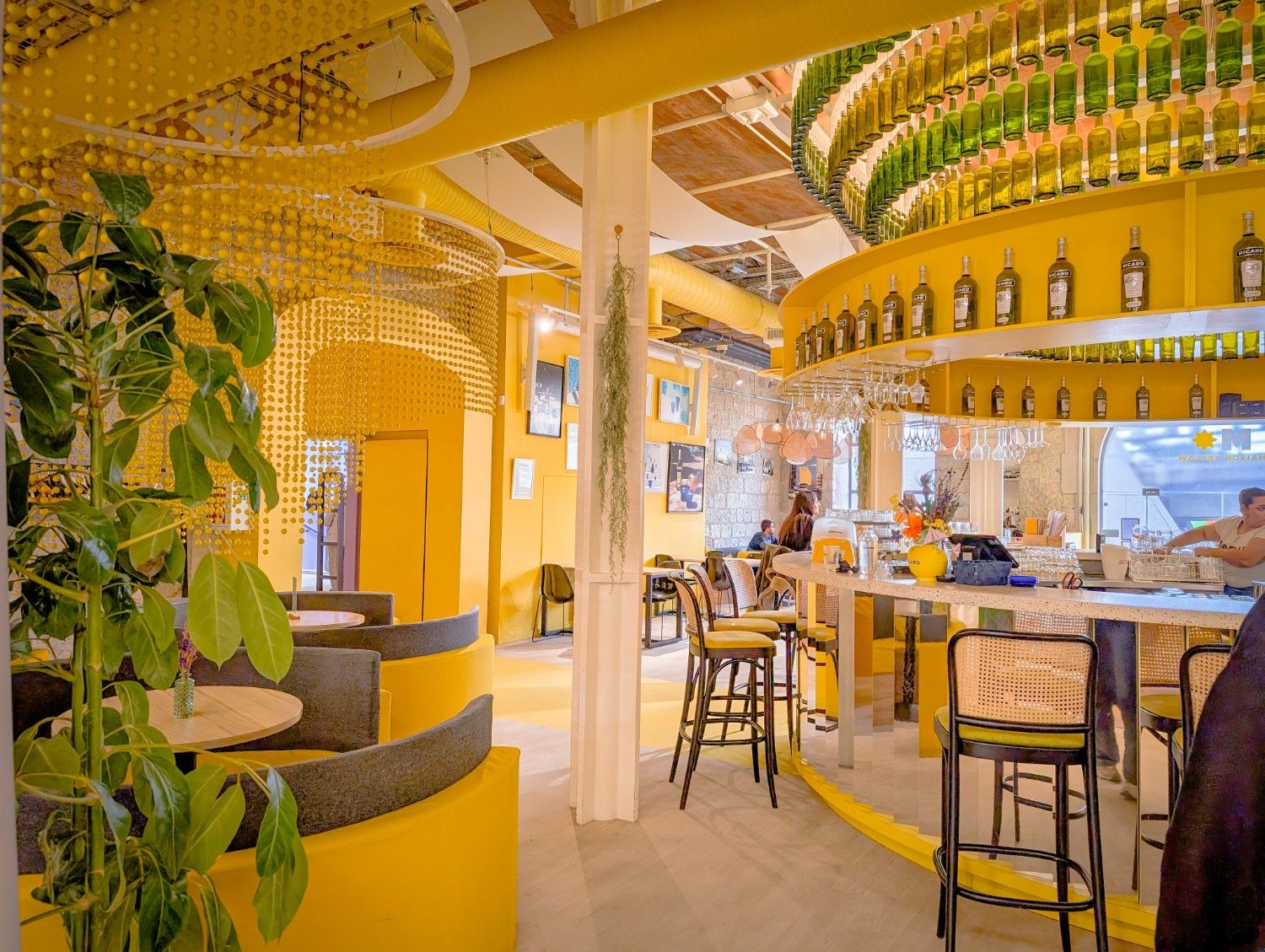Maison Yellow - Restaurant & Bar 3