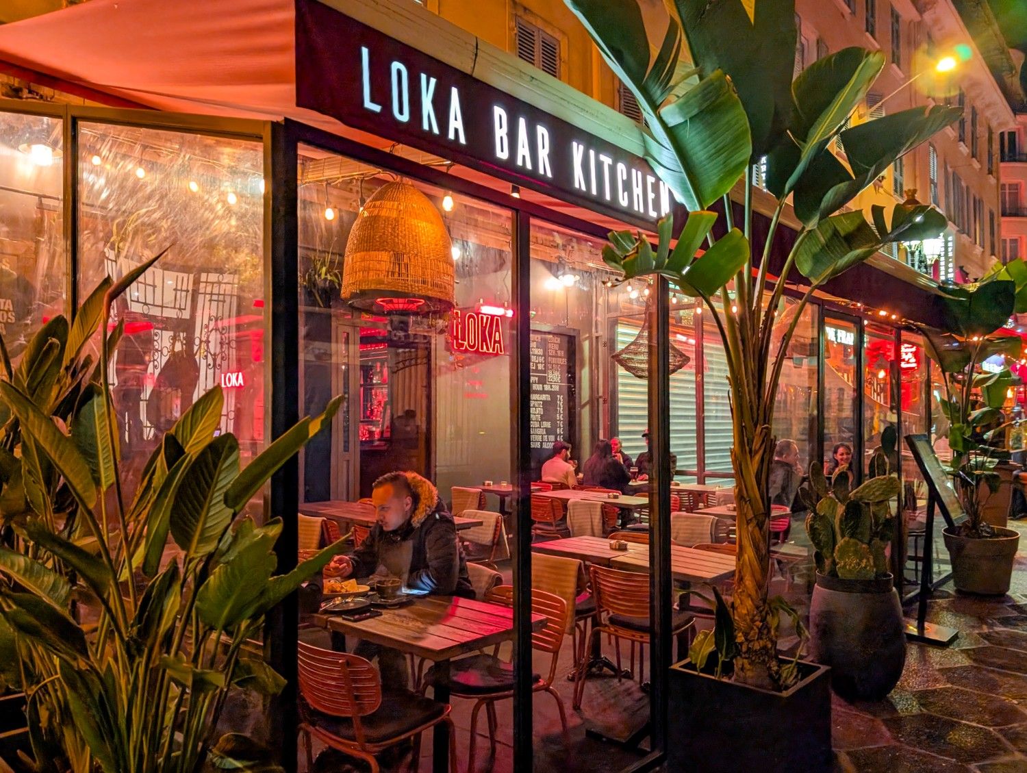 Loka Bar Kitchen